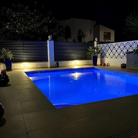 Jolie Maison Avec Sa Piscine Privee Wifi Empuriabrava Bagian luar foto