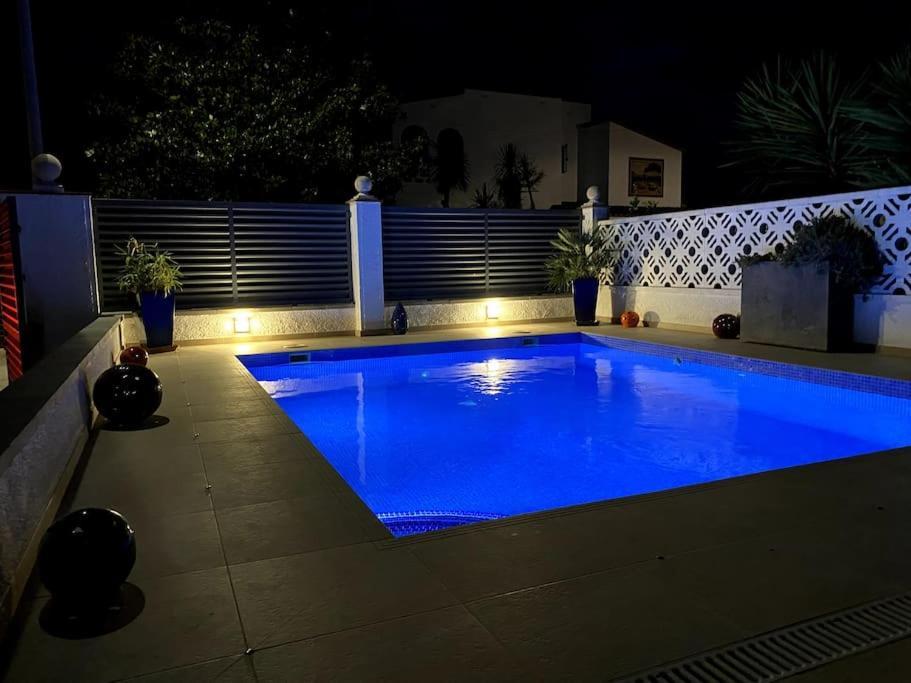 Jolie Maison Avec Sa Piscine Privee Wifi Empuriabrava Bagian luar foto